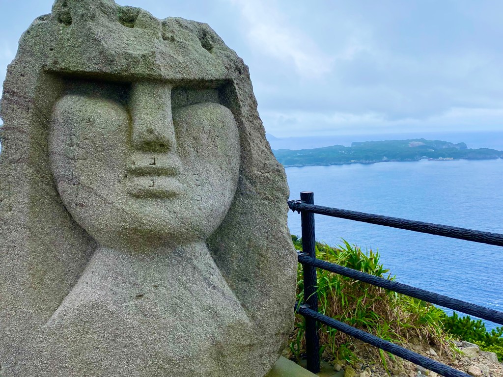 温泉と白浜の島　　新島