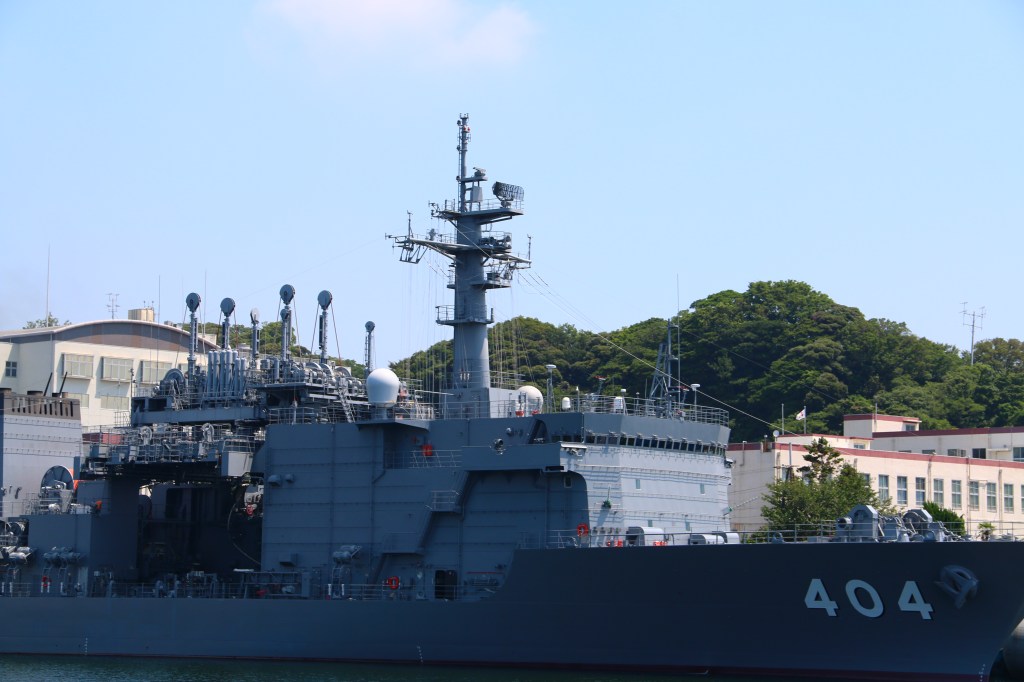 東の軍港巡り　　横須賀